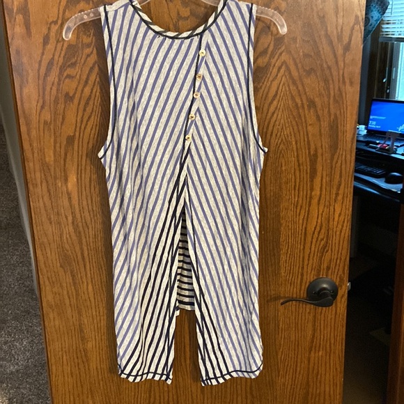 Blue and black stripe tank - Picture 4 of 4